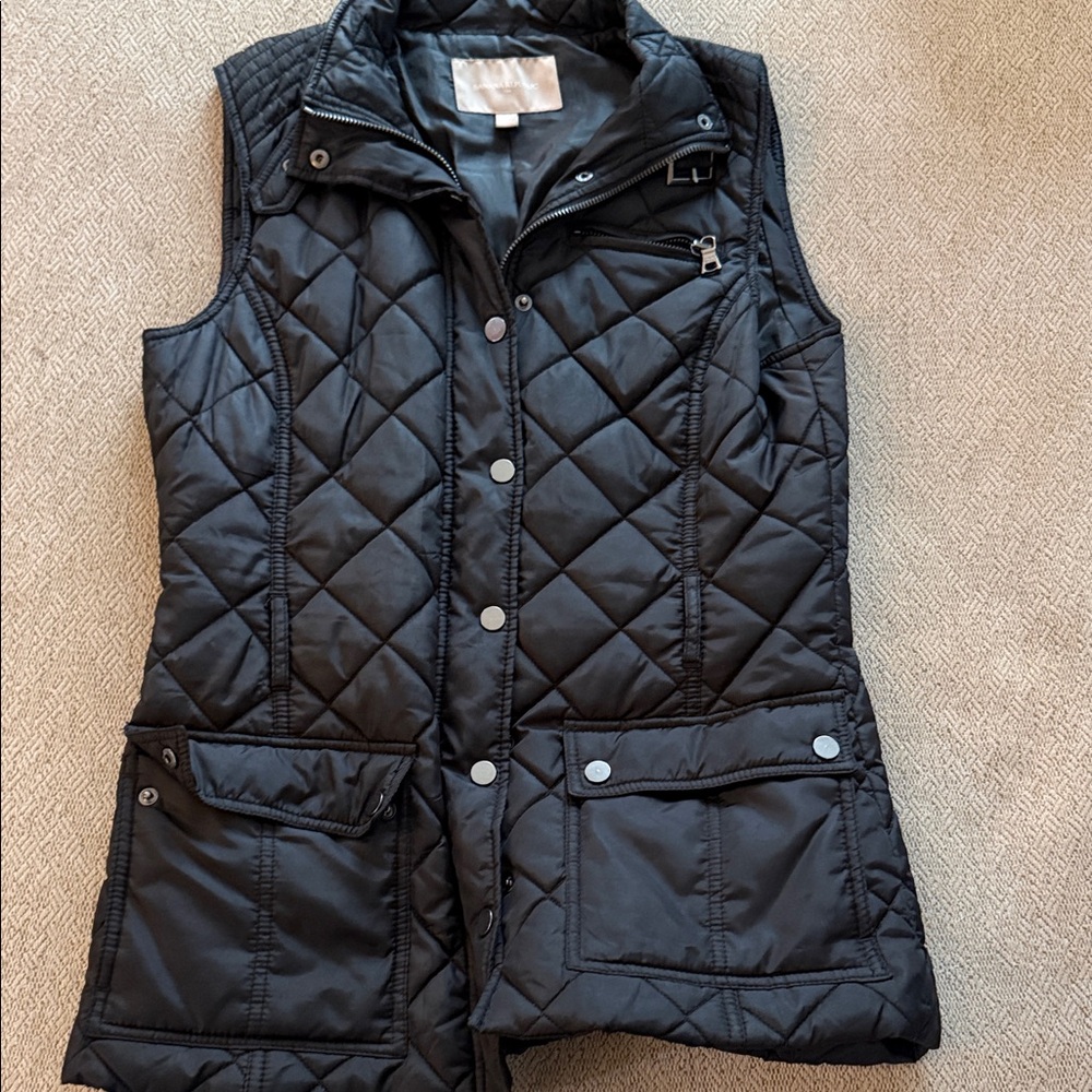 Banana Republic Quilted Sleeveless Vest Jacket - Black